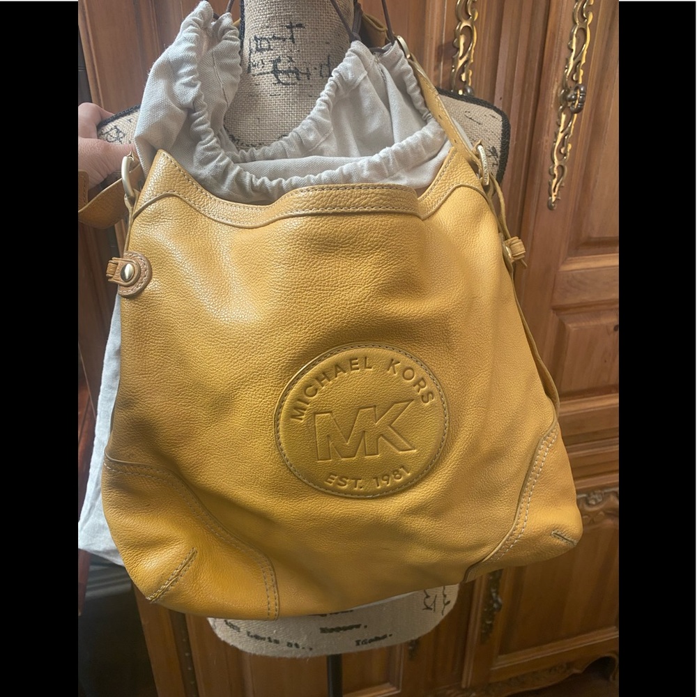 Authentic MK purse - Picture 1 of 6